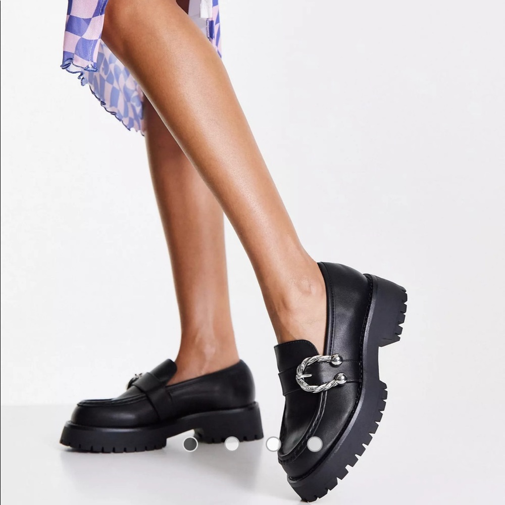 Sz 11 Women’s Chunky Loafer